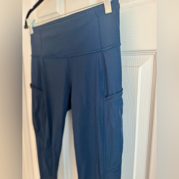 PRE-OWNED LULULEMON FAST & FREE LEGGINGS SIZE 8 - Picture 4 of 7